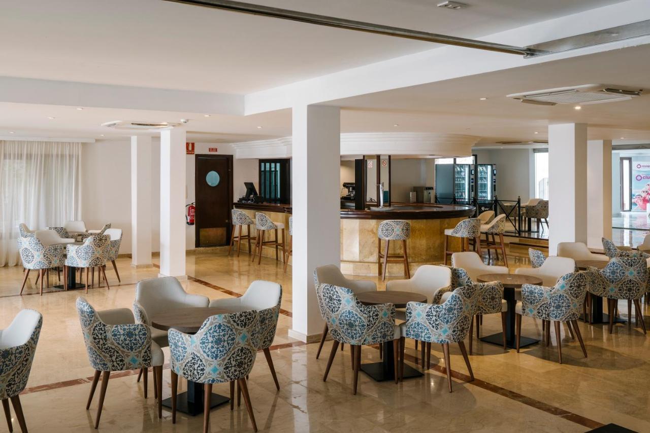Alua Suites Las Rocas Cala D´Or 外观 照片