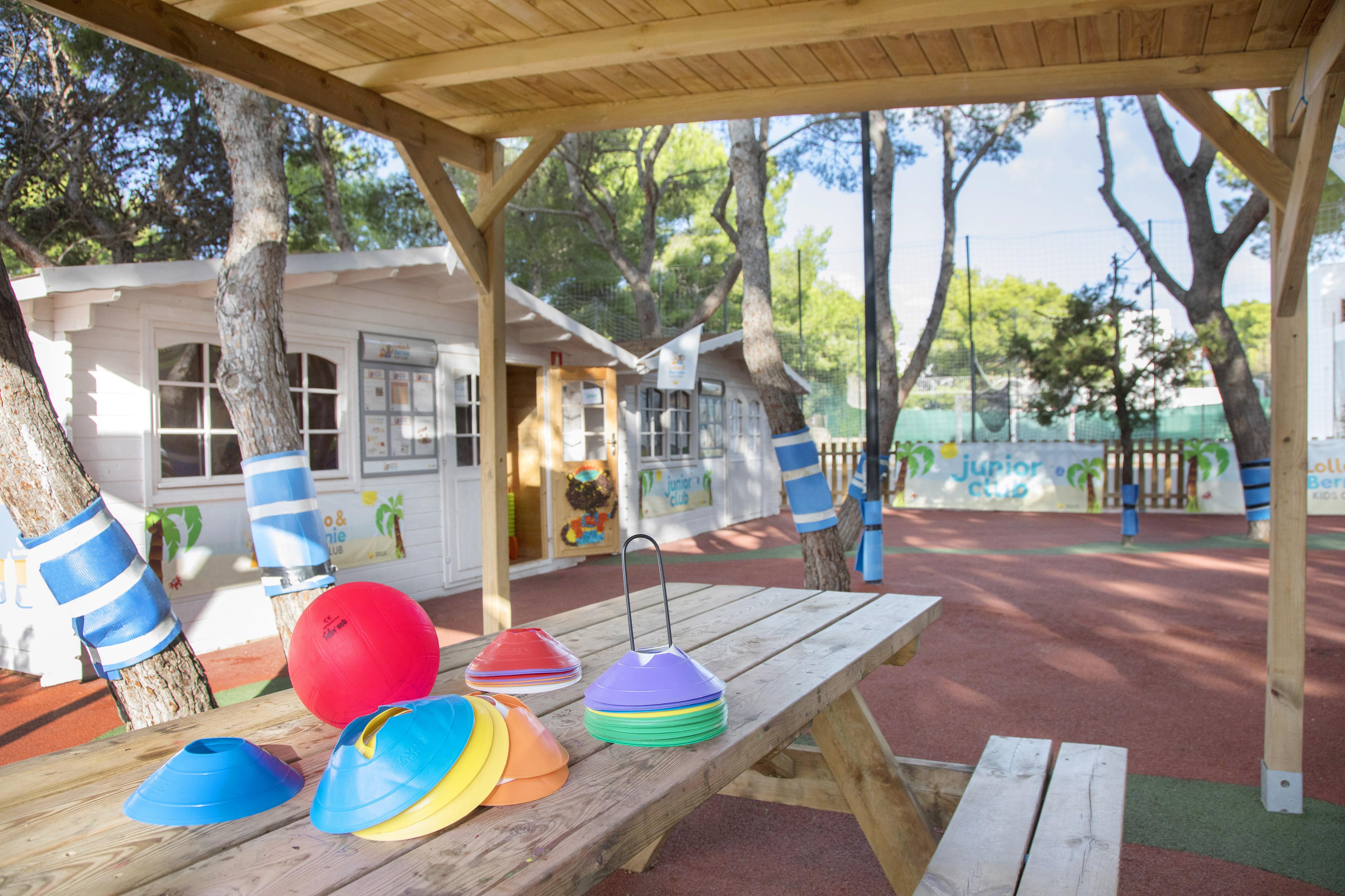 Alua Suites Las Rocas Cala D´Or 外观 照片